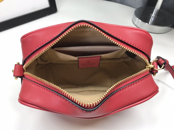 激安グッチバッグコピー着用イメージ